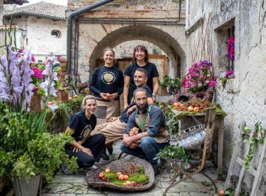 Pasticceria Mosaico Cocambo Staff. Pasticceria Mosaico Cocambo Staff.